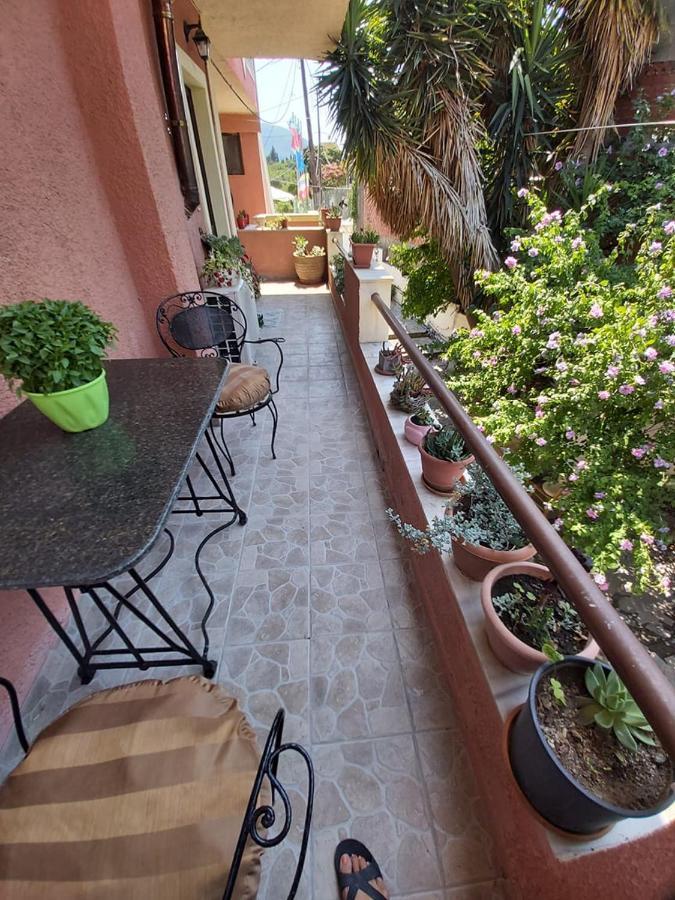 Eugenia Apartment Perama  Ngoại thất bức ảnh